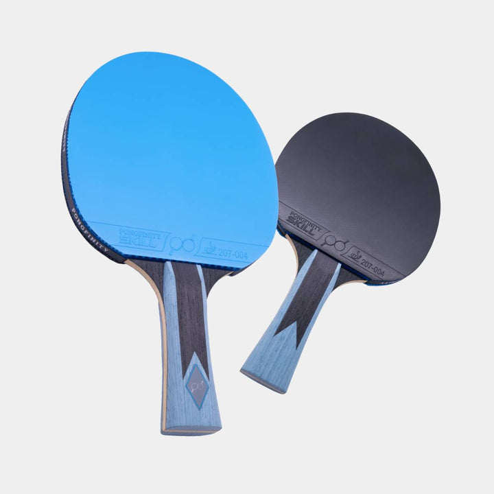 Blue forehand rubber, black backhand rubber